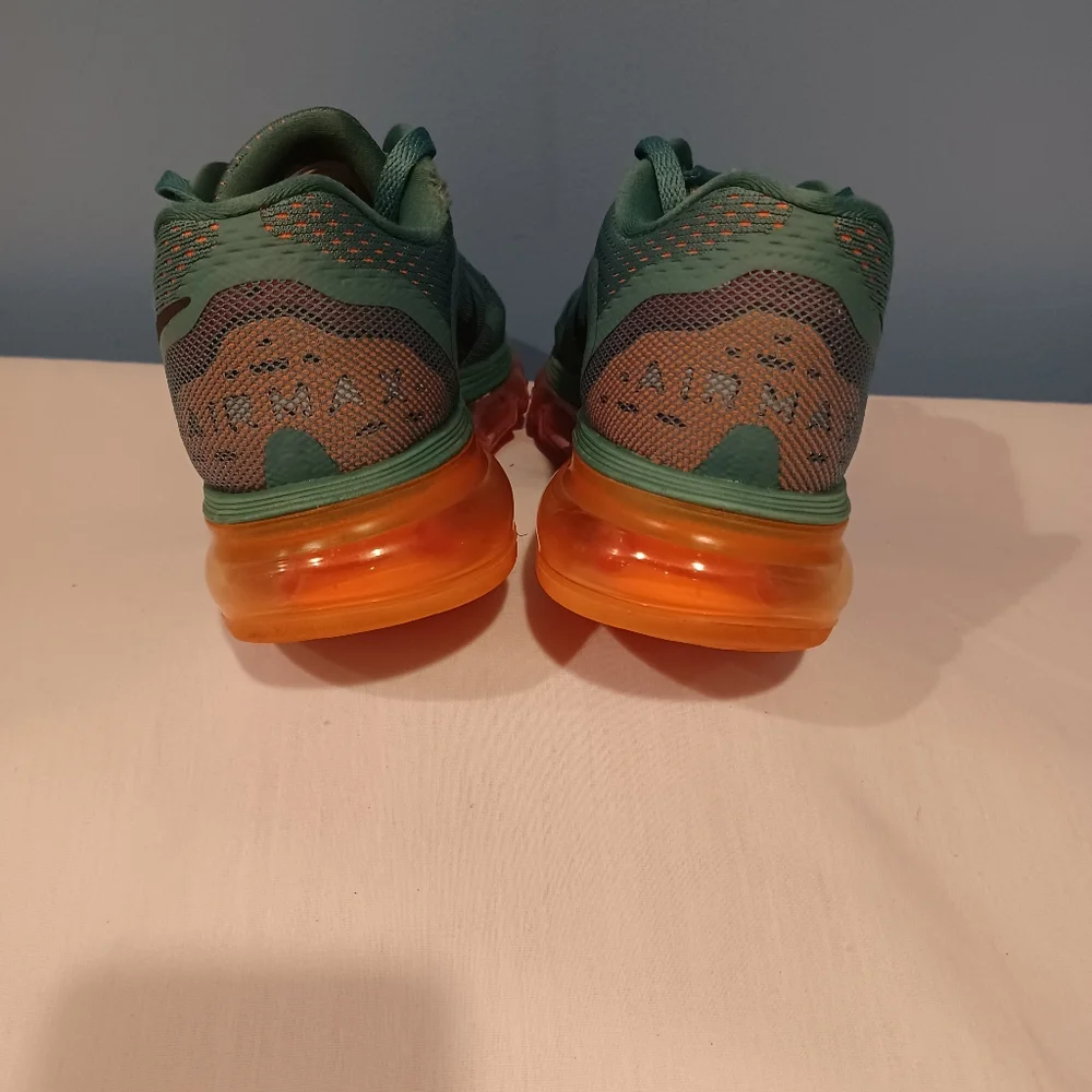 Pre-owned Nike Women's Size 8m Air Max Sneakers. Running Walking, fair condition - Picture 2 of 4